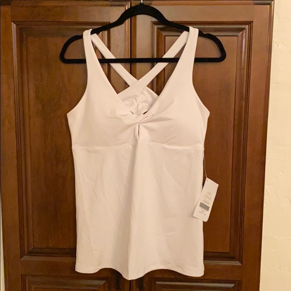 NWT Fabletics white Ellie tank